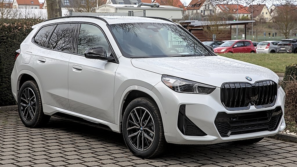  BMW X1 U11 